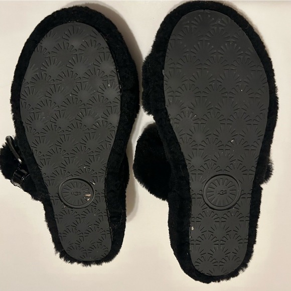 UGG Fuzz Yeah Black Furry Comfy Slipper Slide Slip on Sandal with buckle Size 7 - Picture 4 of 8